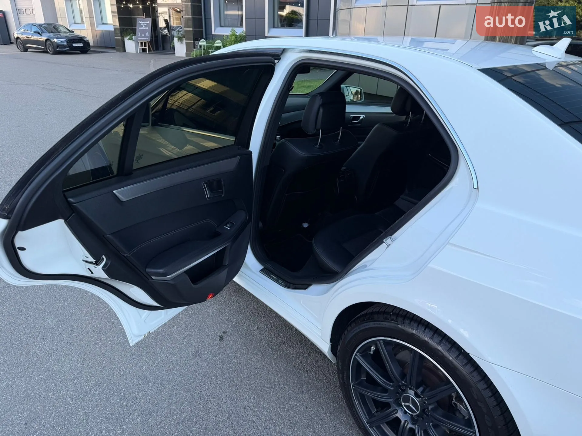 2015 Mercedes-Benz E-klasse - мініатюра 26