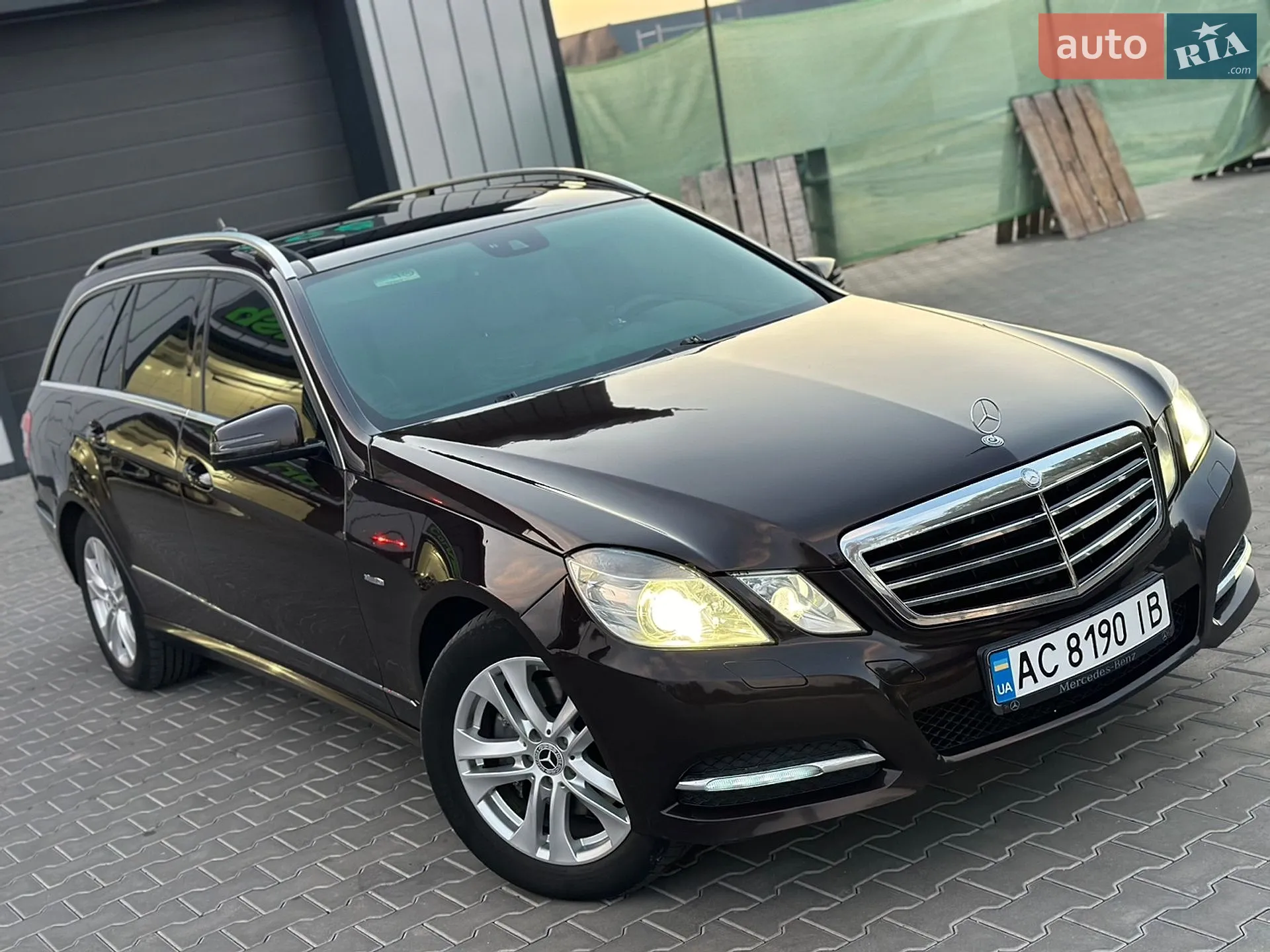 2010 Mercedes-Benz E-klasse - мініатюра 50