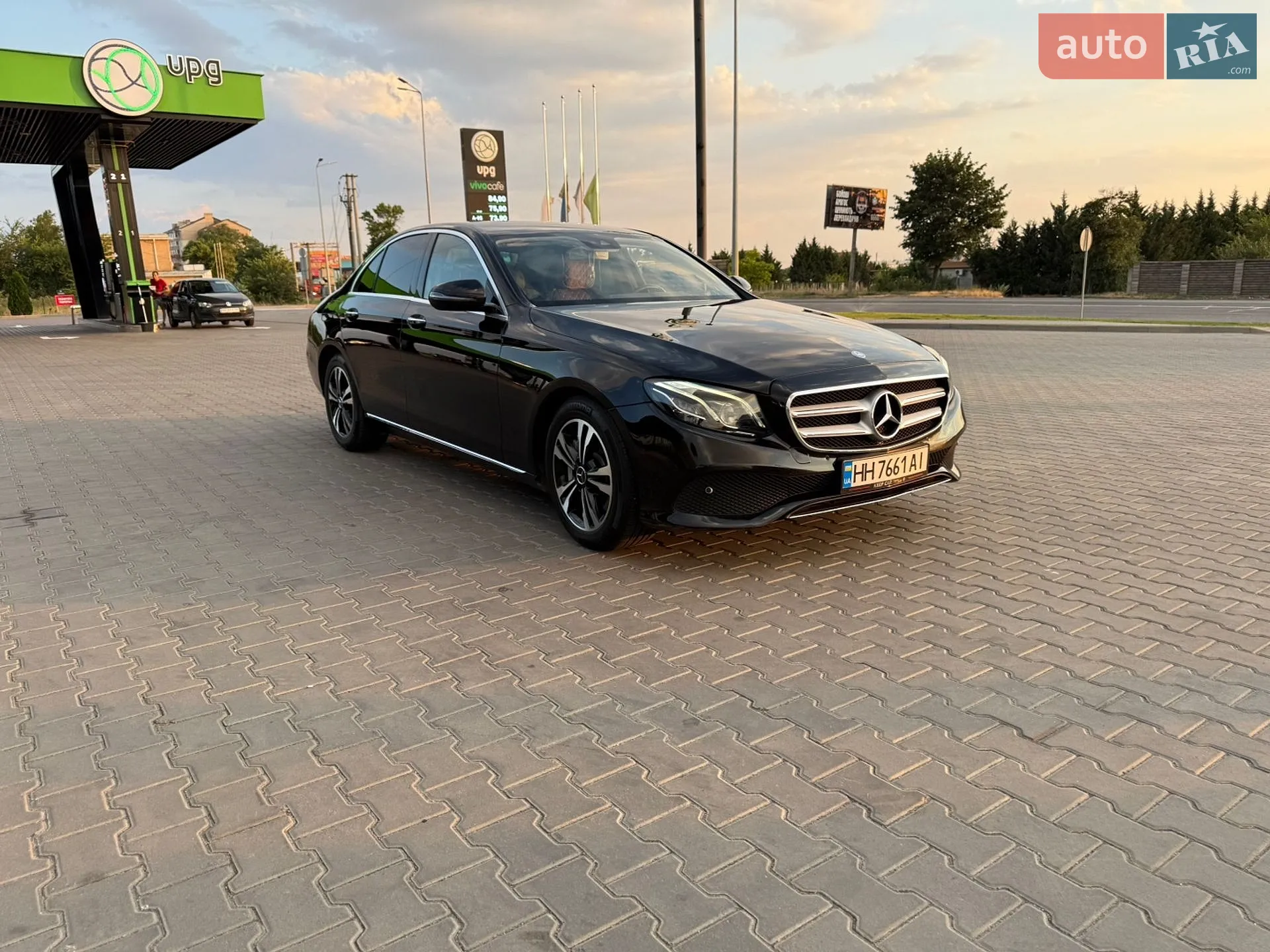 2016 Mercedes-Benz E-klasse - фото 1