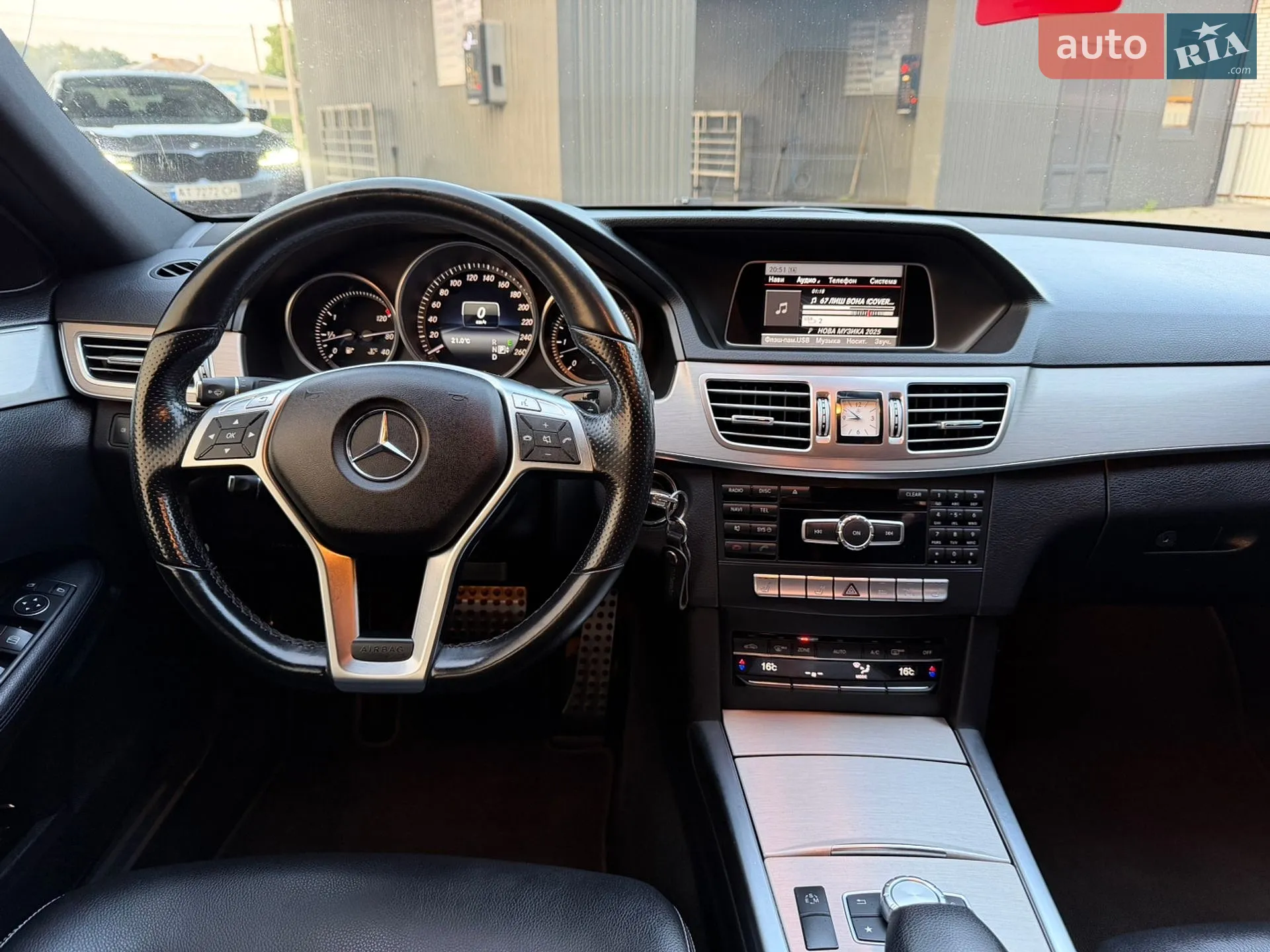 2013 Mercedes-Benz E-klasse - мініатюра 34