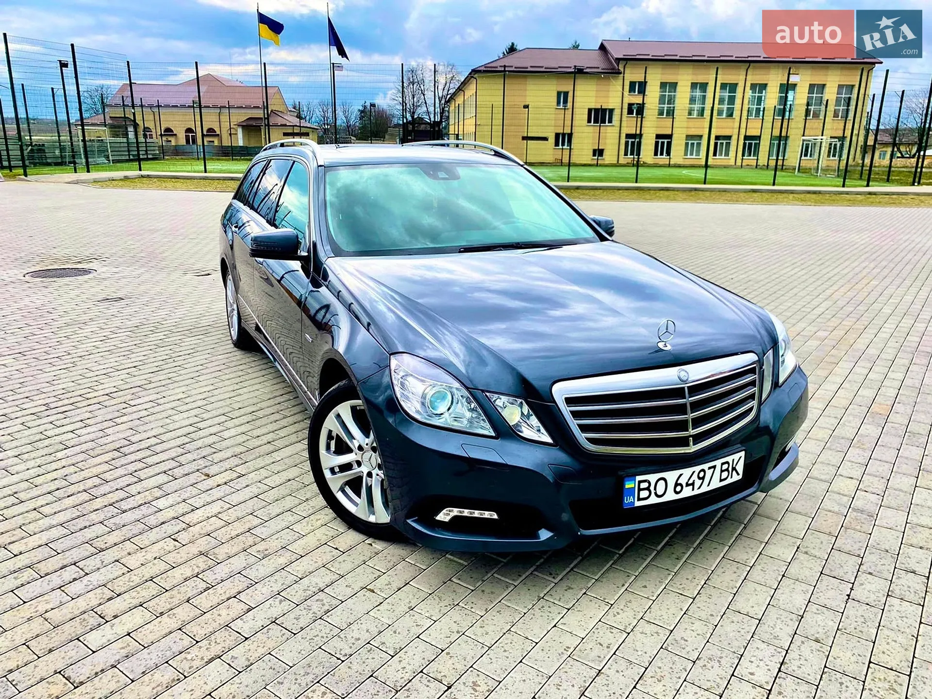 2010 Mercedes-Benz E-klasse - мініатюра 4