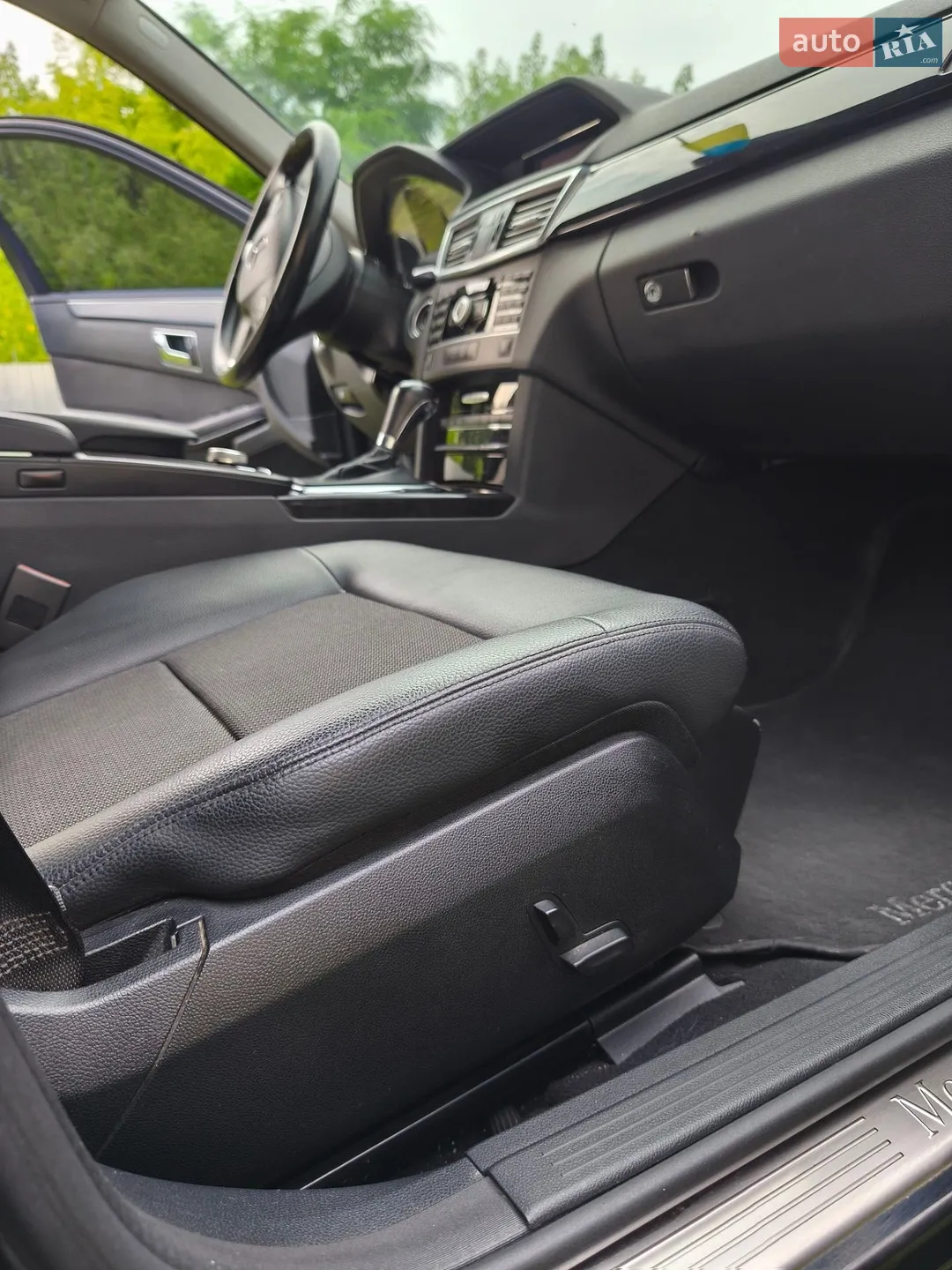 2011 Mercedes-Benz E-klasse - мініатюра 29