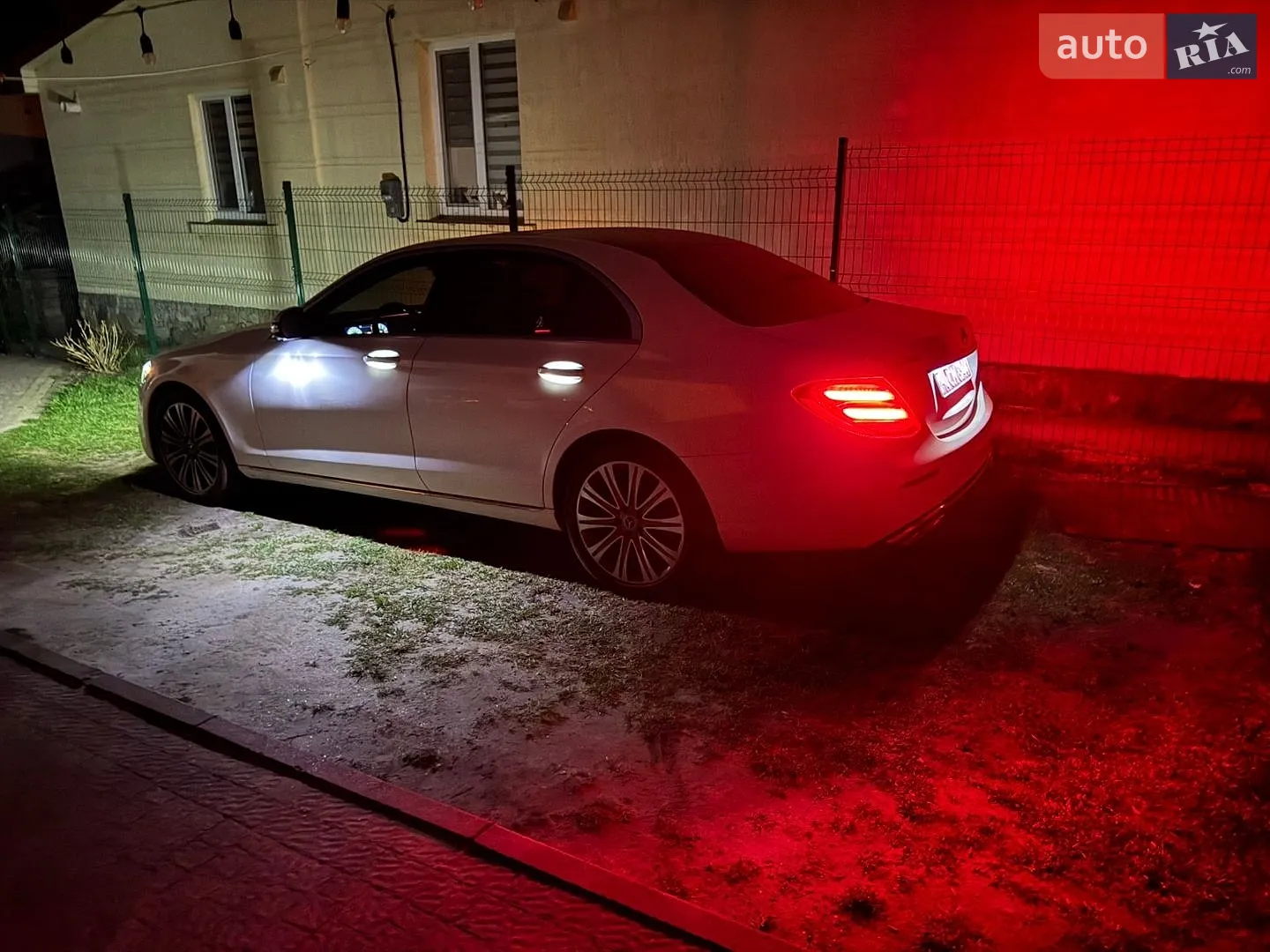 2020 Mercedes-Benz E-klasse - мініатюра 29