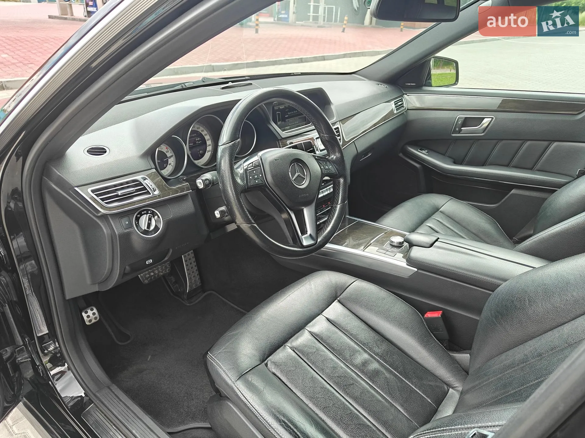 2013 Mercedes-Benz E-klasse - мініатюра 30