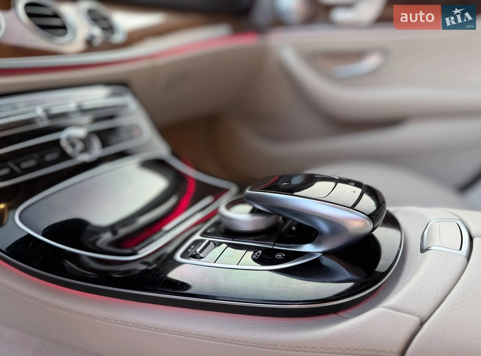 2016 Mercedes-Benz E-klasse - мініатюра 38