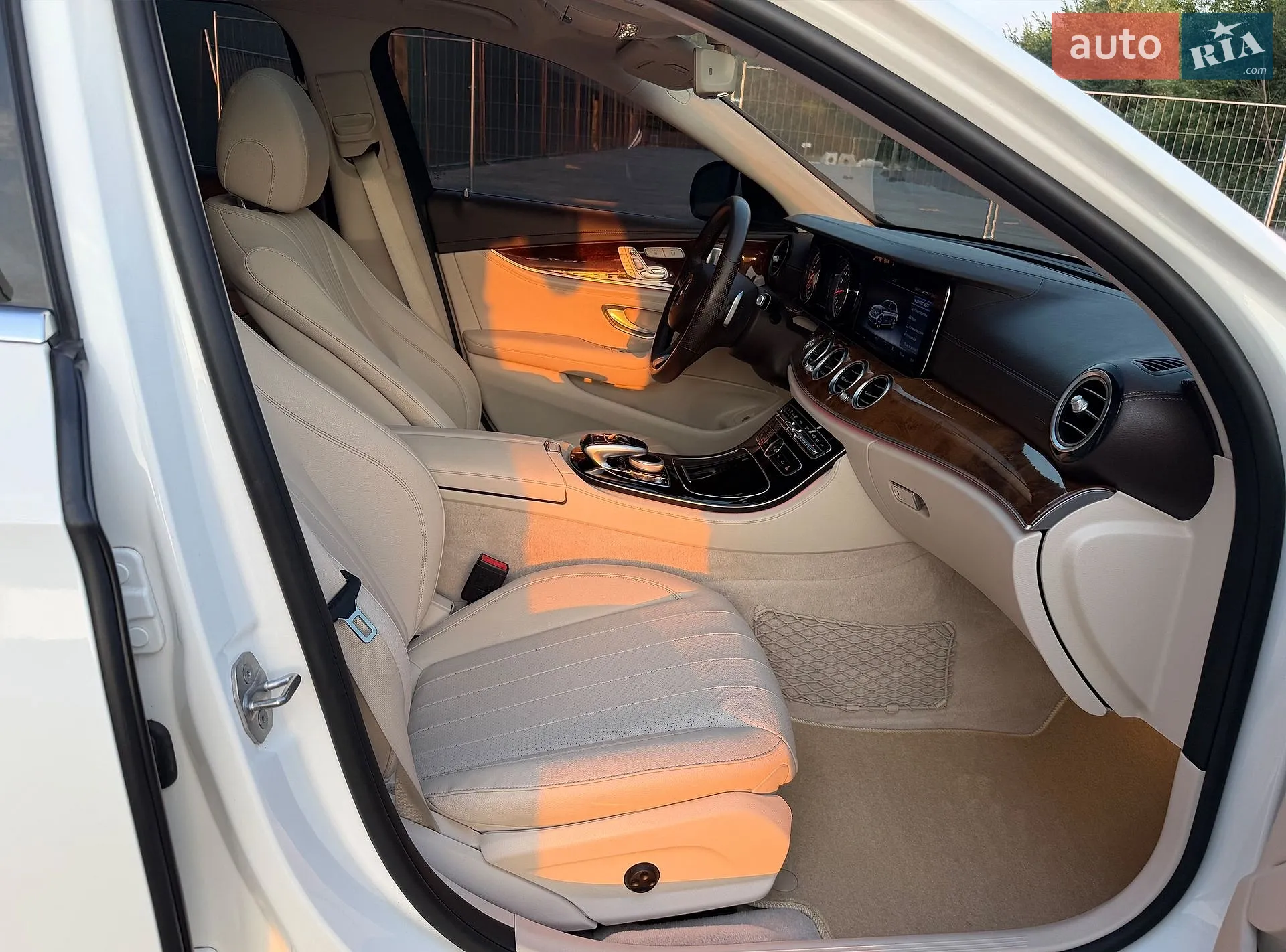 2016 Mercedes-Benz E-klasse - мініатюра 40