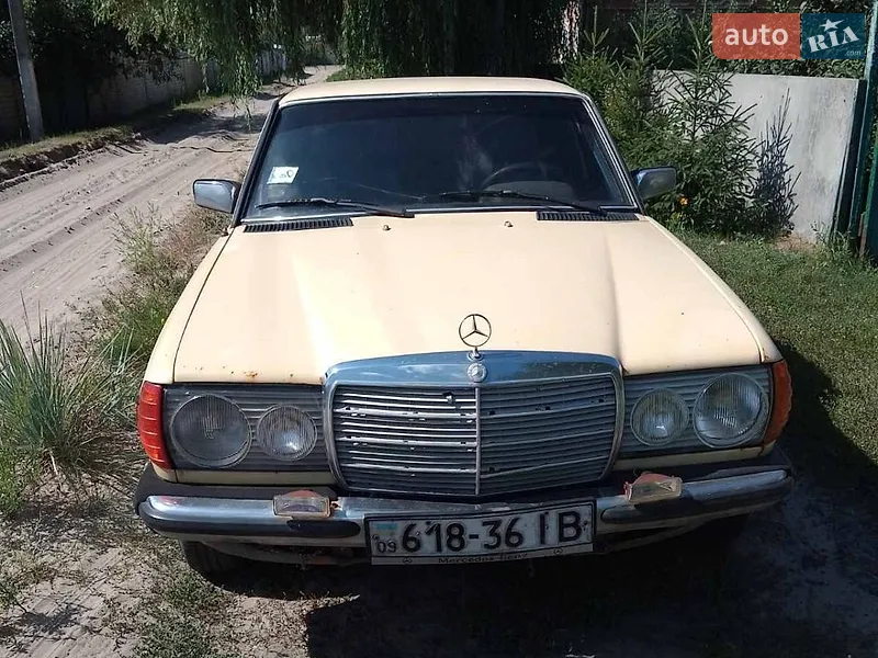 Mercedes-Benz E-Class 1983