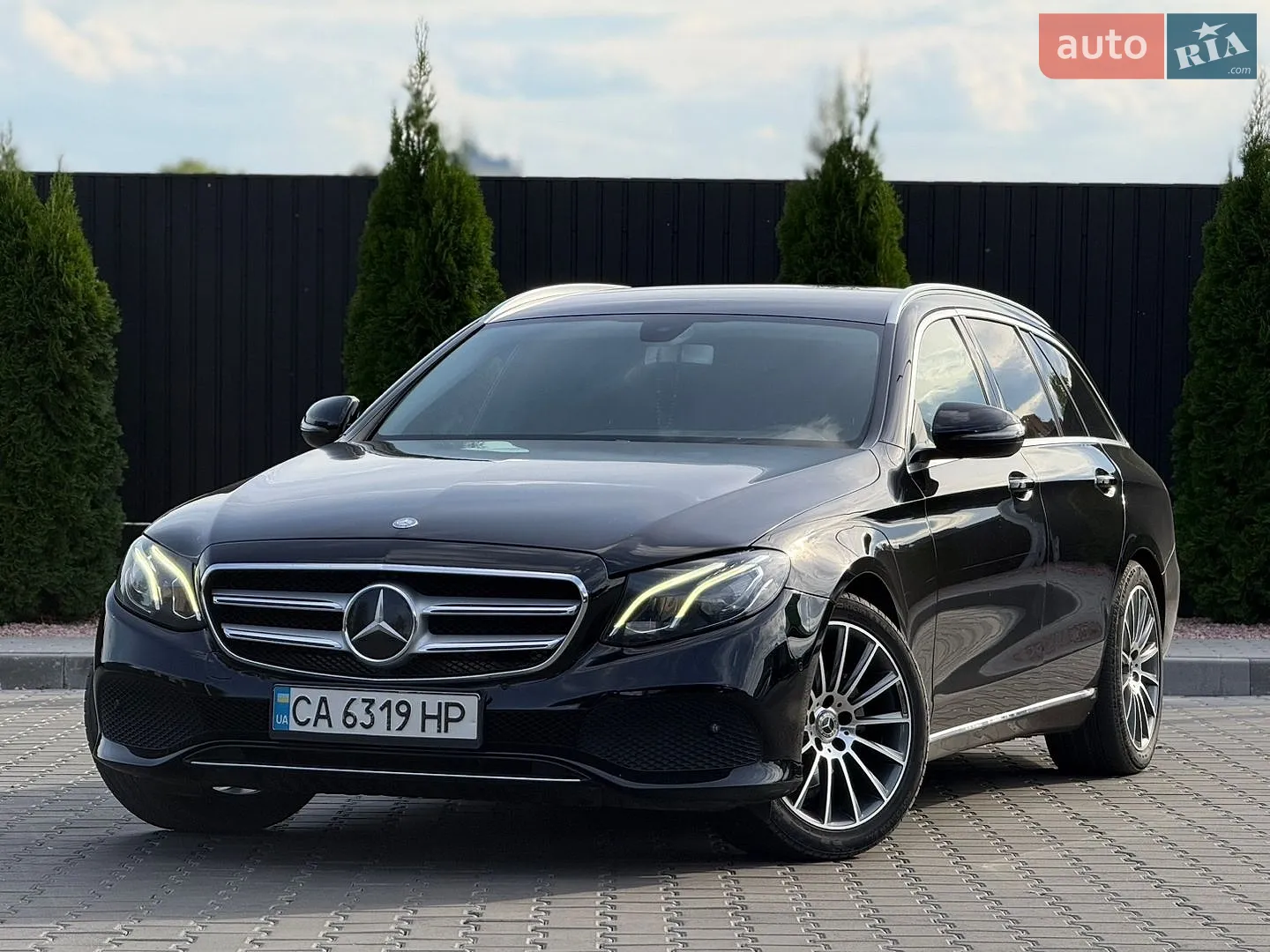 2016 Mercedes-Benz E-klasse - фото 1