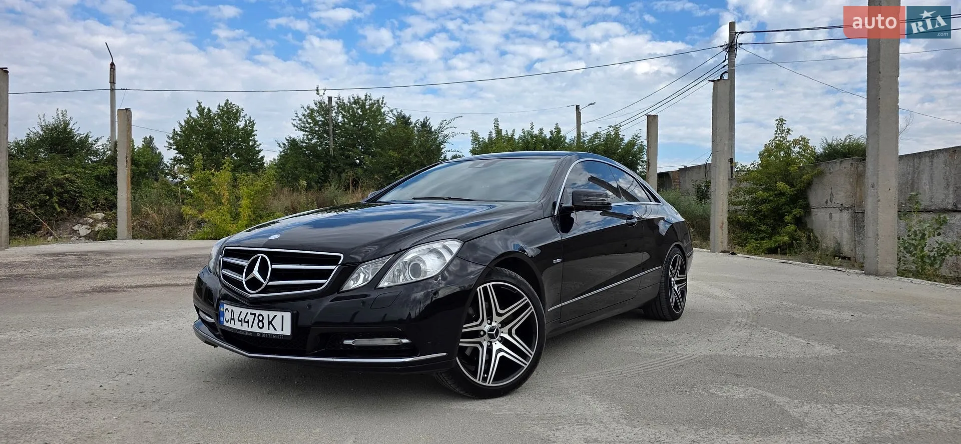 2011 Mercedes-Benz E-klasse - фото 1