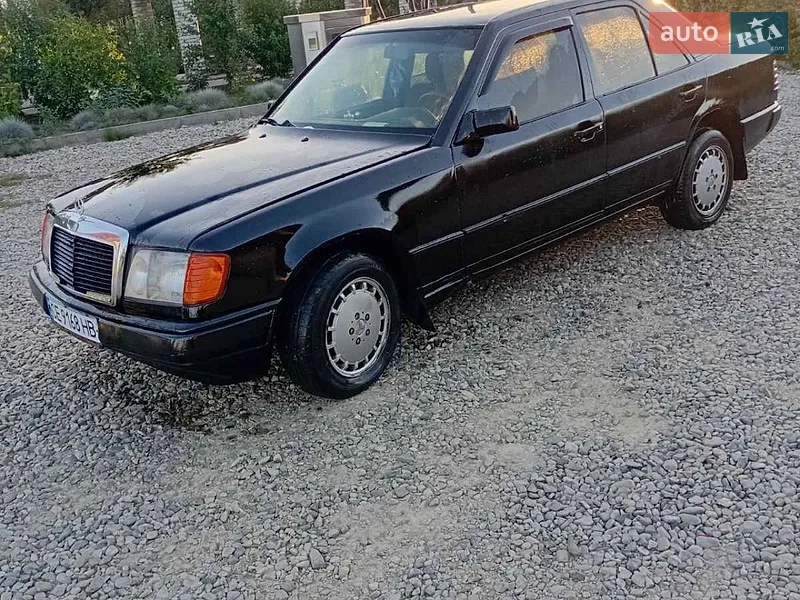 Mercedes-Benz E-Class 1987