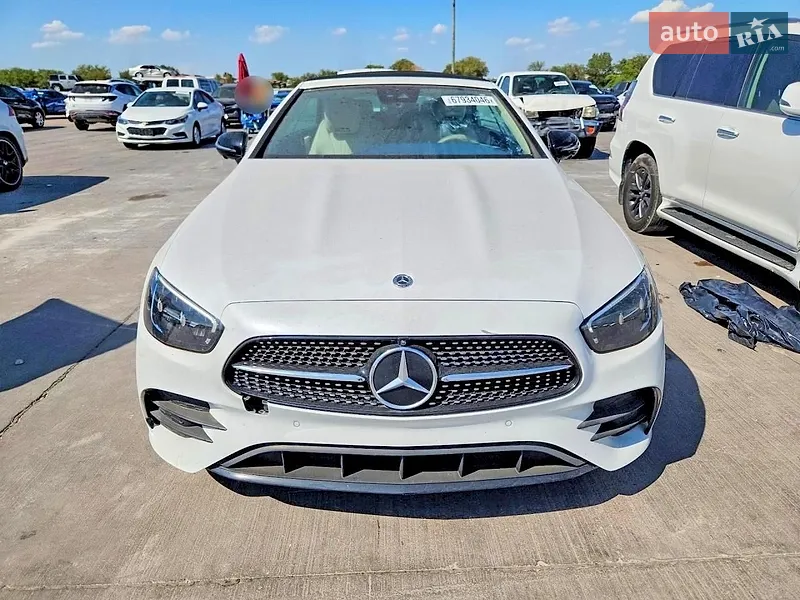 Mercedes-Benz E-Class 2022