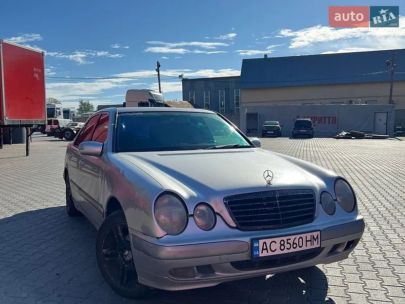 Mercedes-Benz E-Class 2001