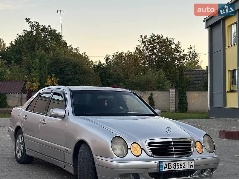Mercedes-Benz E-Class 2002