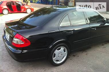 Седан Mercedes-Benz E-Class 2007 в Києві