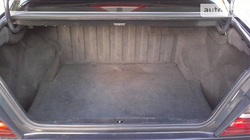 Седан Mercedes-Benz E-Class 1995 в Кропивницком