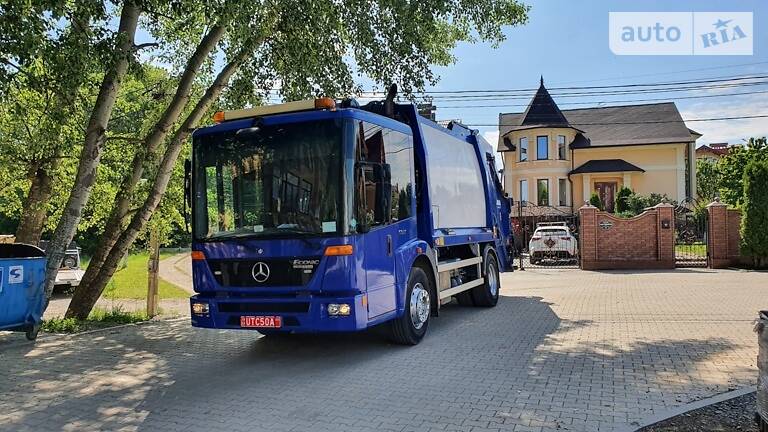 Мусоровоз Mercedes-Benz Econic 2010 в Черновцах