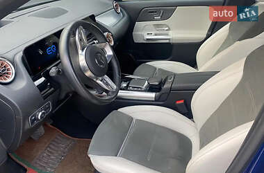 Хетчбек Mercedes-Benz EQA 2022 в 
