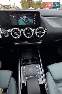 Хэтчбек Mercedes-Benz EQA 2023 в 