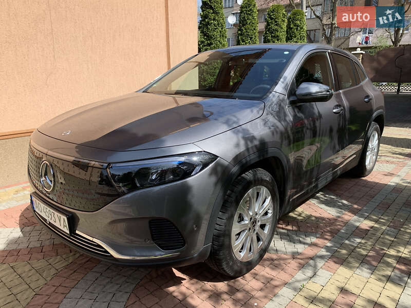 Позашляховик / Кросовер Mercedes-Benz EQA 2024 в 