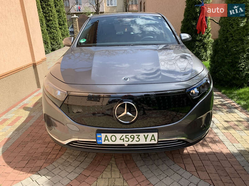 Позашляховик / Кросовер Mercedes-Benz EQA 2024 в Сваляві