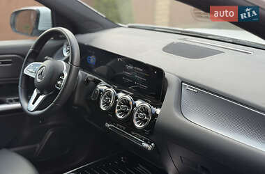 Хетчбек Mercedes-Benz EQA 2022 в 