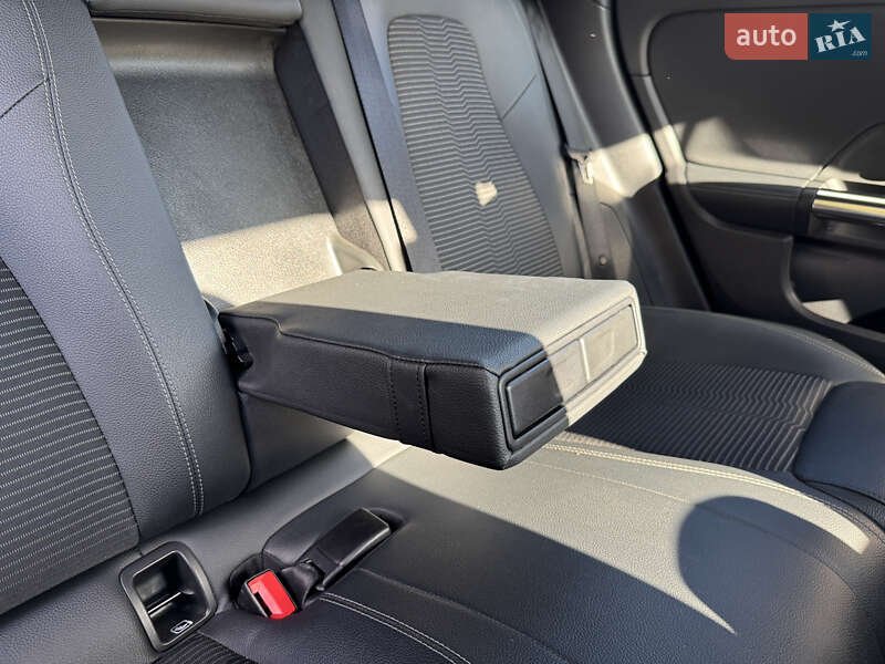 Хэтчбек Mercedes-Benz EQA 2021 в Киеве