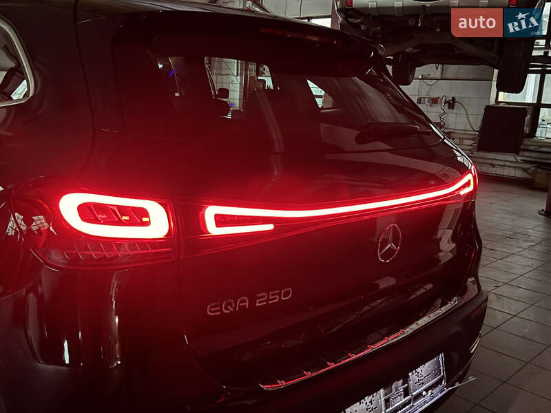 Хэтчбек Mercedes-Benz EQA 2021 в Киеве