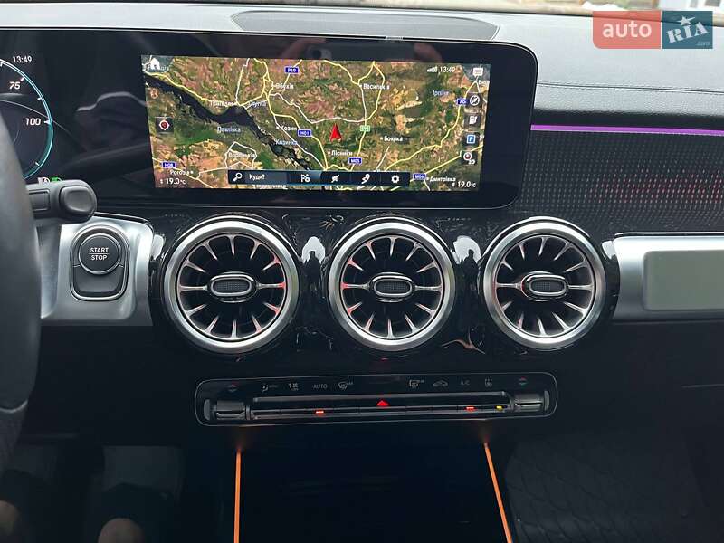 Позашляховик / Кросовер Mercedes-Benz EQB 2022 в Києві