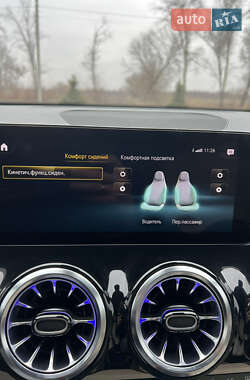 Внедорожник / Кроссовер Mercedes-Benz EQB 2023 в 