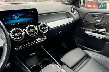 Позашляховик / Кросовер Mercedes-Benz EQB 2022 в 