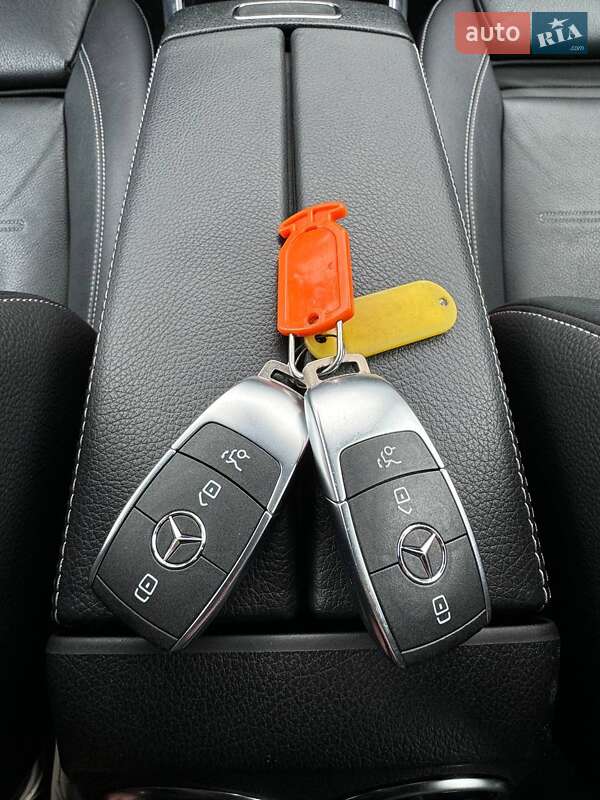 Внедорожник / Кроссовер Mercedes-Benz EQB 2021 в Львове