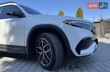 Позашляховик / Кросовер Mercedes-Benz EQB 2022 в 