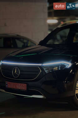 Позашляховик / Кросовер Mercedes-Benz EQB 2023 в 