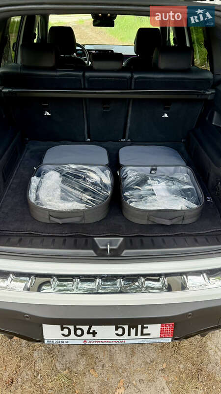 Позашляховик / Кросовер Mercedes-Benz EQB 2023 в Києві