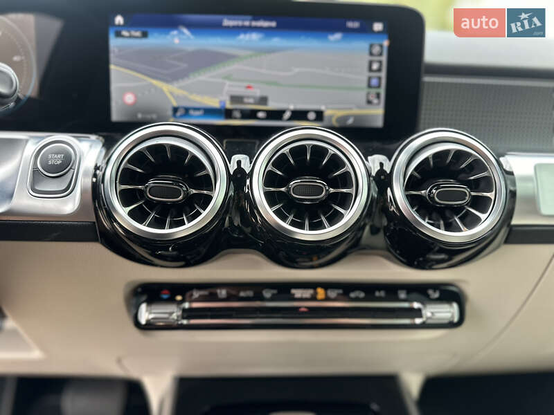 Внедорожник / Кроссовер Mercedes-Benz EQB 2023 в Киеве