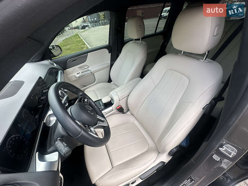 Внедорожник / Кроссовер Mercedes-Benz EQB 2023 в Киеве