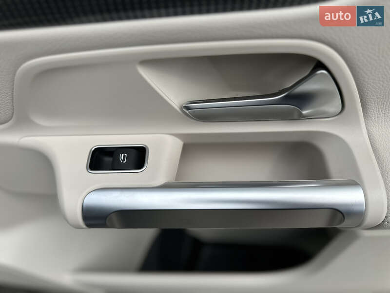 Внедорожник / Кроссовер Mercedes-Benz EQB 2023 в Киеве