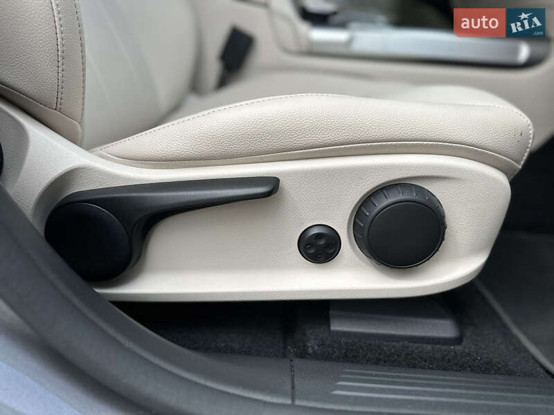 Внедорожник / Кроссовер Mercedes-Benz EQB 2023 в Киеве