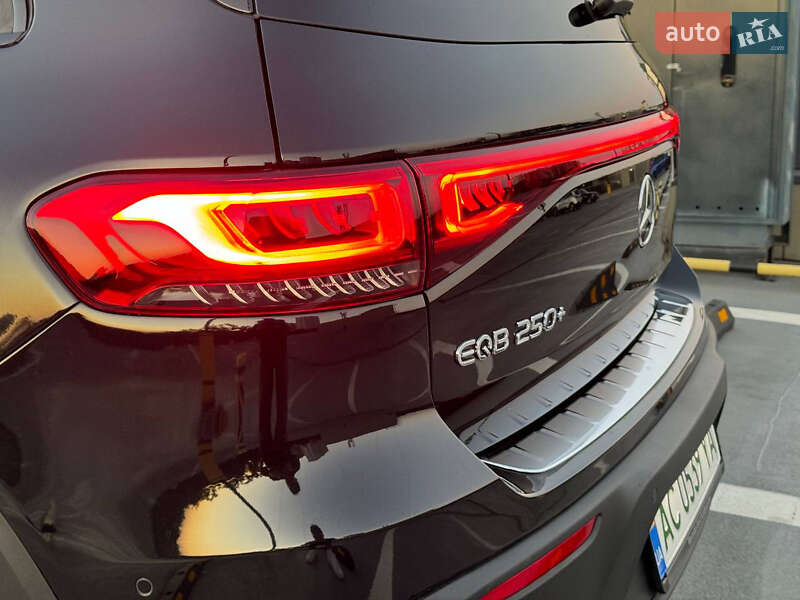 Внедорожник / Кроссовер Mercedes-Benz EQB 2023 в Киеве