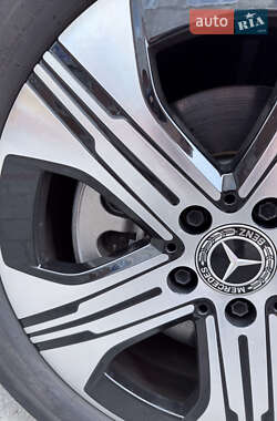 Внедорожник / Кроссовер Mercedes-Benz EQB 2024 в 
