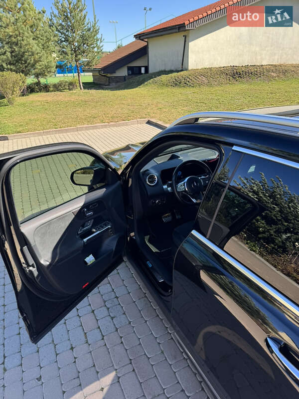 Позашляховик / Кросовер Mercedes-Benz EQB 2022 в Києві