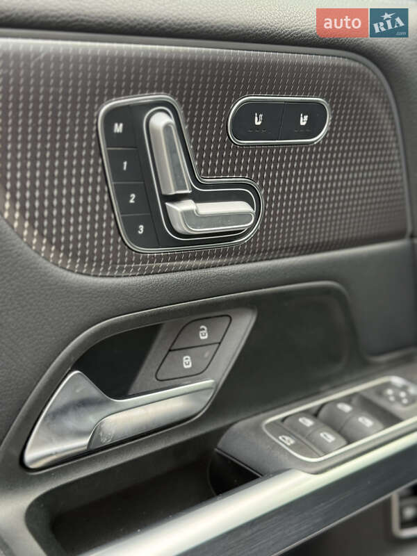 Внедорожник / Кроссовер Mercedes-Benz EQB 2022 в Киеве