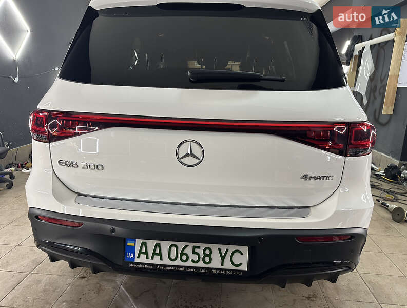Внедорожник / Кроссовер Mercedes-Benz EQB 2022 в Киеве