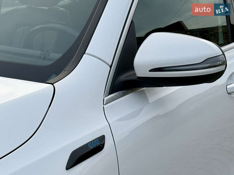 Внедорожник / Кроссовер Mercedes-Benz EQB 2023 в Ровно