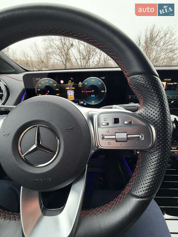 Внедорожник / Кроссовер Mercedes-Benz EQB 2023 в Киеве