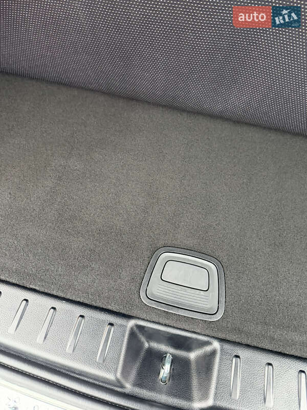 Внедорожник / Кроссовер Mercedes-Benz EQB 2023 в Киеве