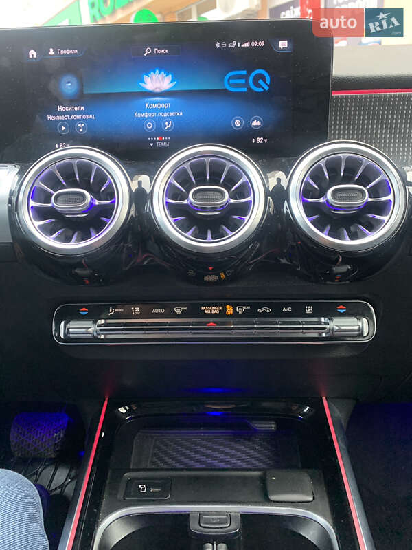 Внедорожник / Кроссовер Mercedes-Benz EQB 2022 в Киеве