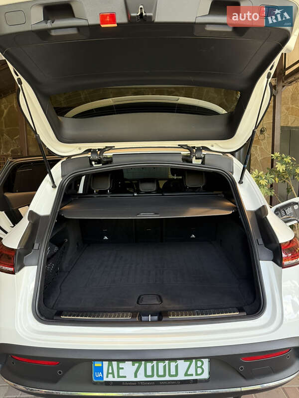 Внедорожник / Кроссовер Mercedes-Benz EQC 2021 в Днепре фото 9 Внедорожник / Кроссовер Mercedes-Benz EQC 2021 в Днепре