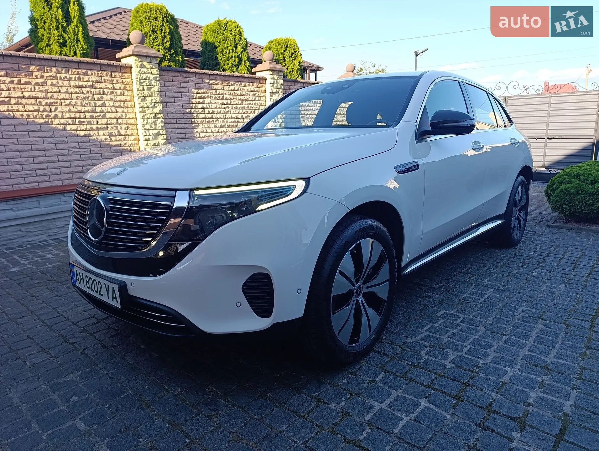 2021 Mercedes-Benz EQC - мініатюра 2