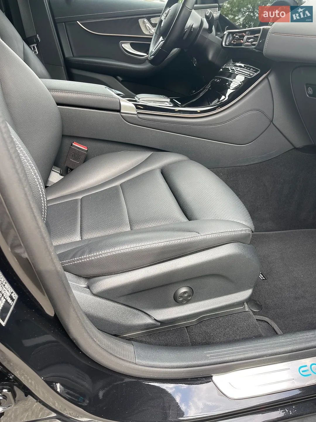 2021 Mercedes-Benz EQC - мініатюра 11